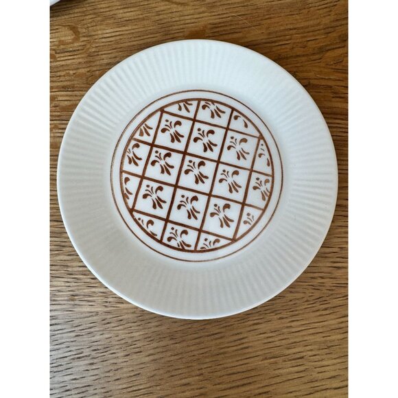 4 Vintage Homer Laughlin Sheffield Scandia Brown Fleur De Lis 6.25" Plates - Picture 5 of 7